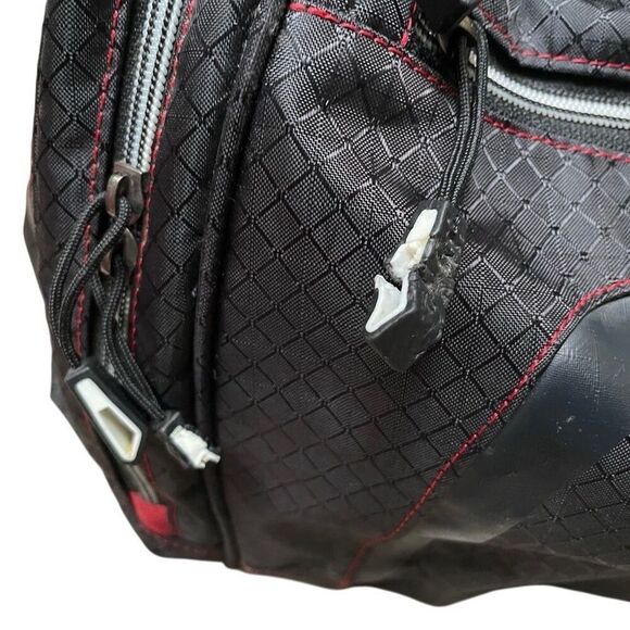 TaylorMade Golf Performance Weekend Travel Duffel Tote Bag Black Crossbody HTF - Picture 11 of 14